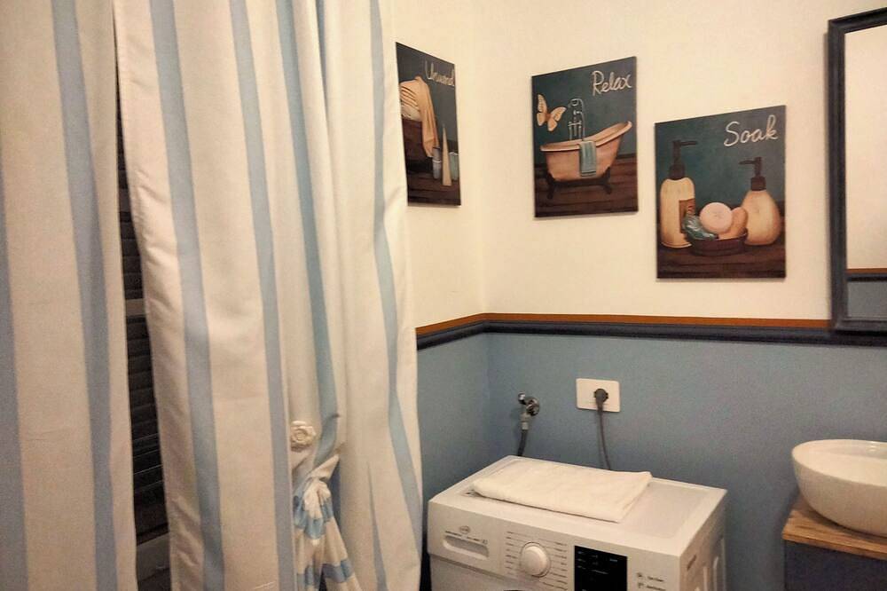 Apartamento entero, Appartamento in centro a Fermo, con tutti i comfort e parcheggio privato in Fermo (Pueblo), Fermo