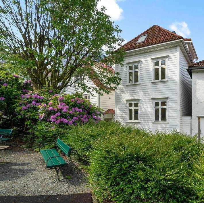 Ferienwohnung für 4 Personen, mit Ausblick und Terrasse in Bergen