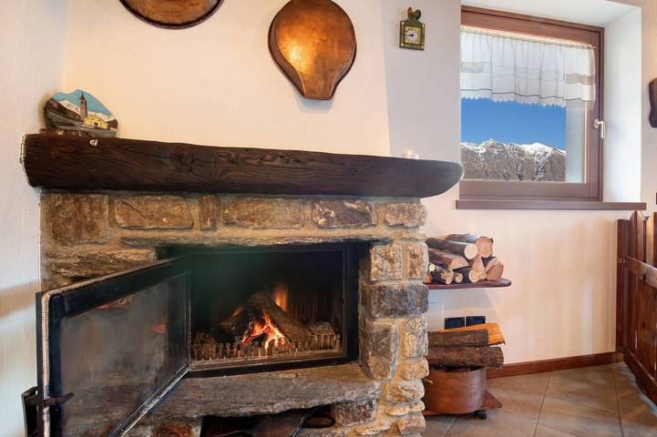 Casa vacanze "Baita Margherita" con vista sulle montagne e terrazza privata in Casargo, La Valsàssina