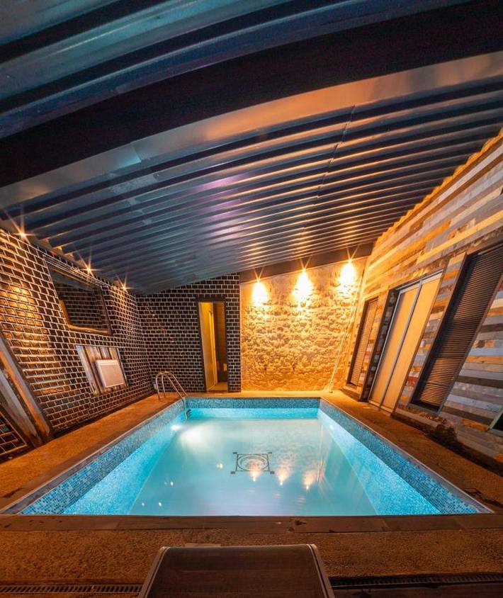 Location de vacances pour 2 personnes, avec sauna et jacuzzi ainsi que jardin et piscine à Bruyères-et-Montbérault - 2