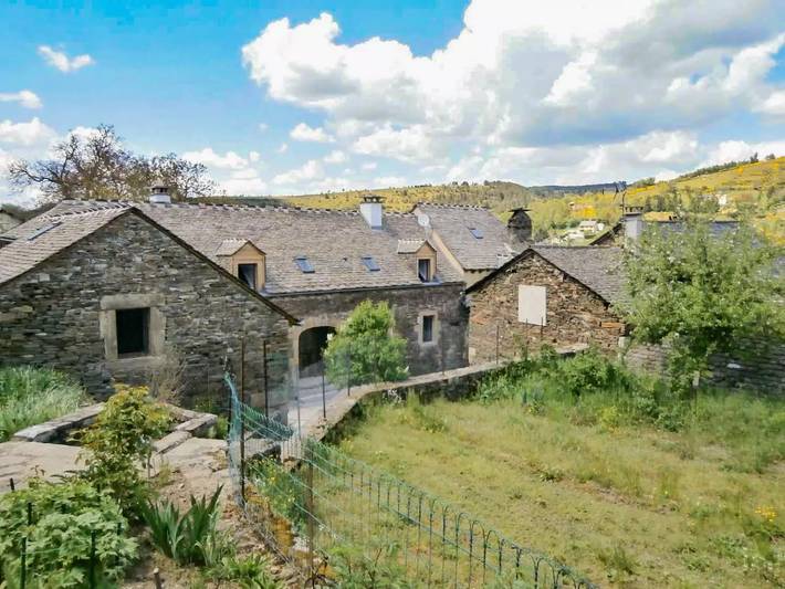Gîte pour 2 personnes, avec piscine et terrasse, animaux acceptés à Bagnols-les-Bains - 3