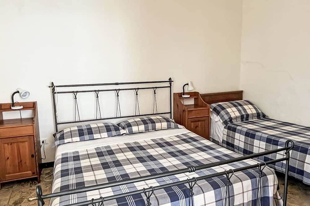 Beautiful private villa for 7 people with Tv and terrace in San Lorenzo al Mare, Riviera di Ponente