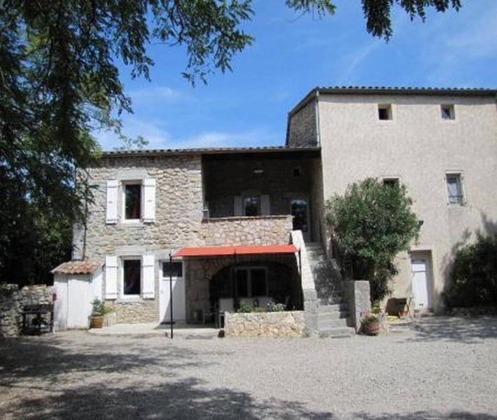 Chambre d’hôte pour 2 personnes, avec vue ainsi que piscine et jardin à Grospierres - 3