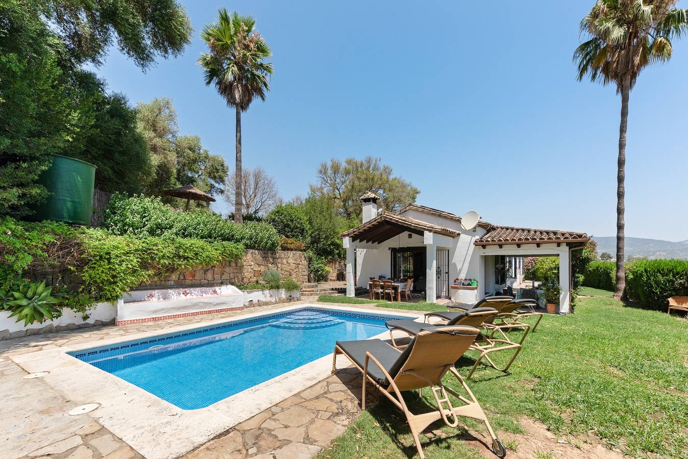 Landhaus „Villacaty“ mit Bergblick, Pool und Wlan in Jimena de la Frontera, Cádiz Provinz