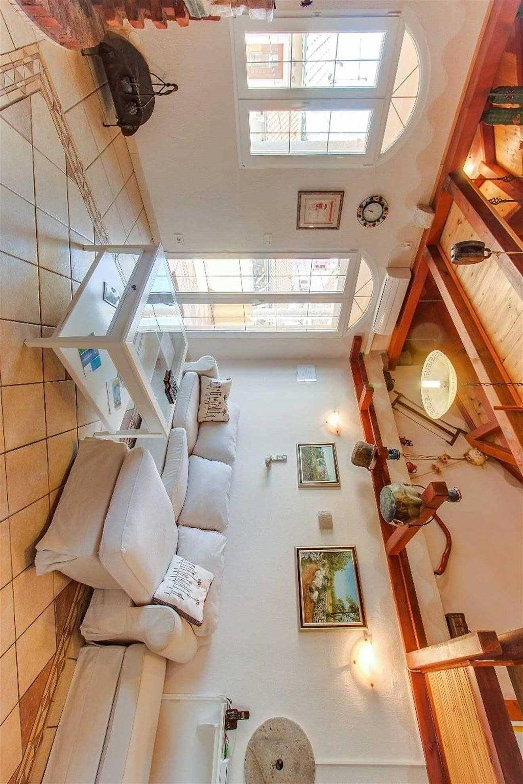 Geheel appartement, Cozy 4-bedroom Apartment for 8, Pet-friendly with Two Parking Spaces in Mali Losinj, Lošinj