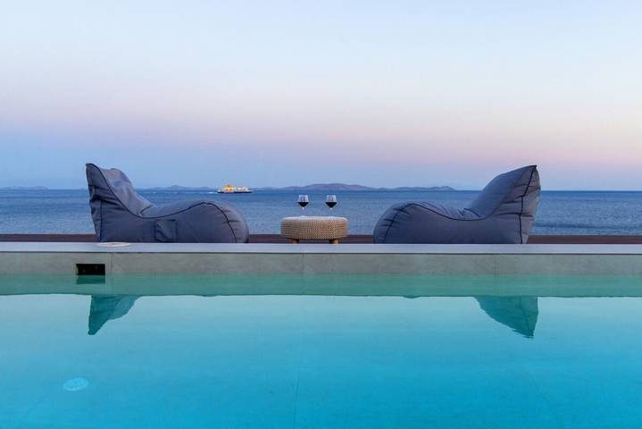 Villa for 8 people, with pool in Tinos
