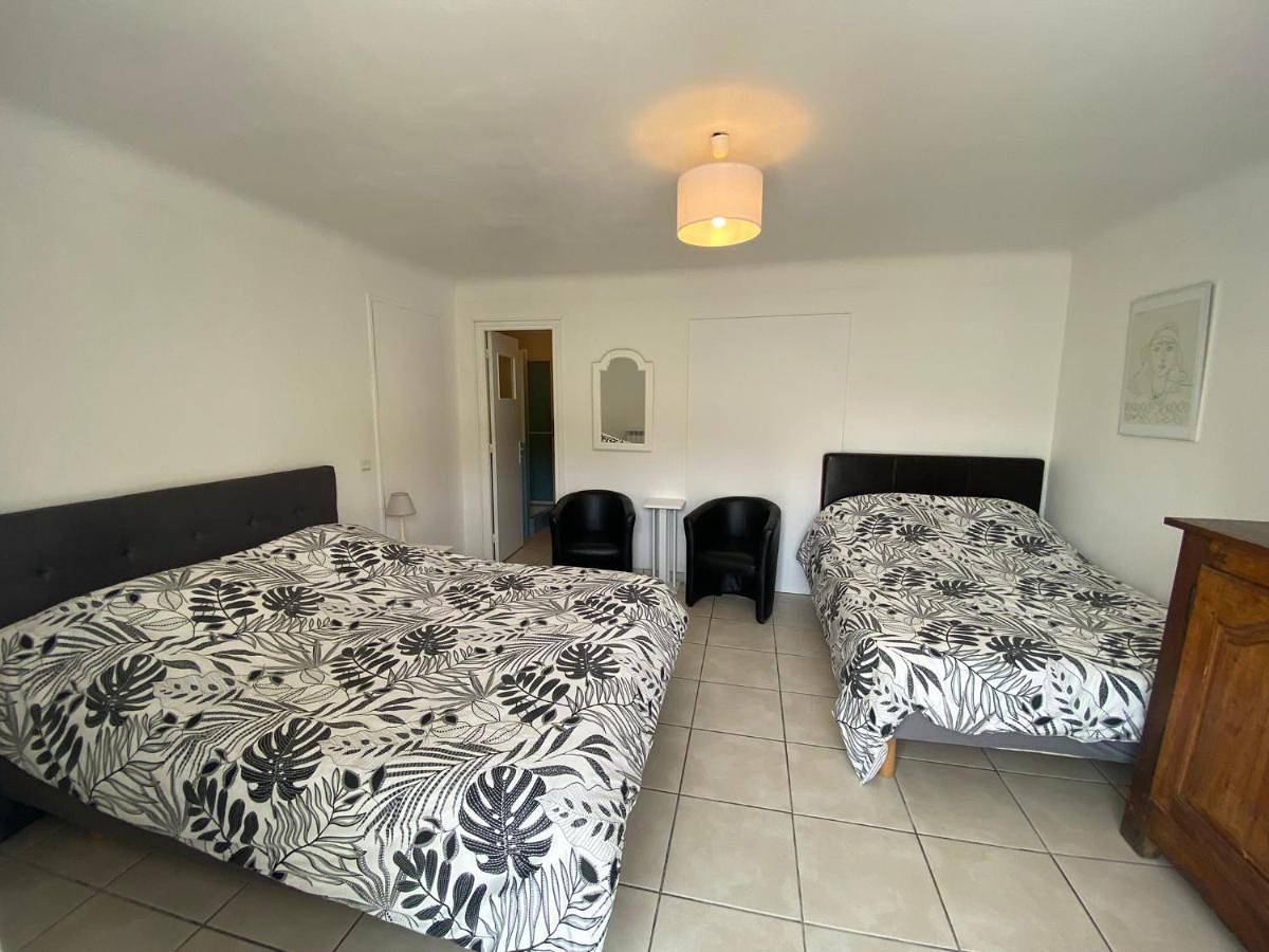 Double Room with Private Bathroom in Urrugne, Région de Bayonne