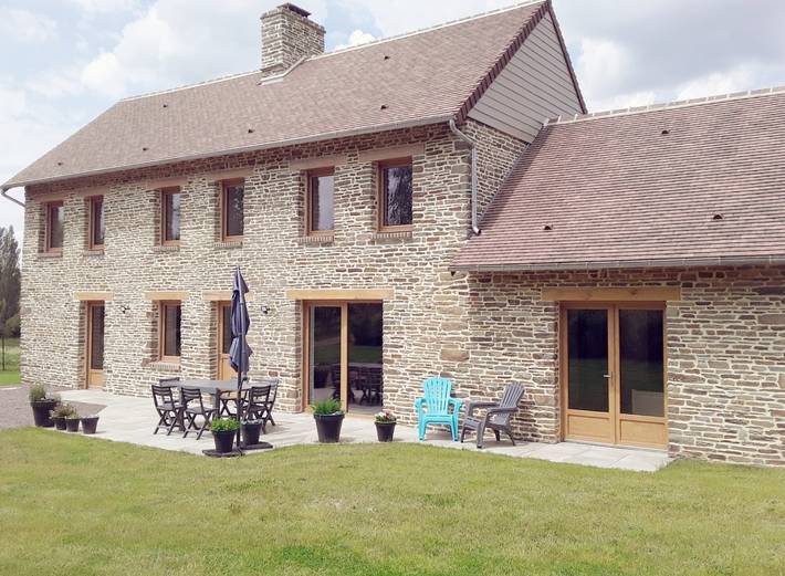Gîte pour 10 personnes, avec Terrasse et Jardin dans le Calvados