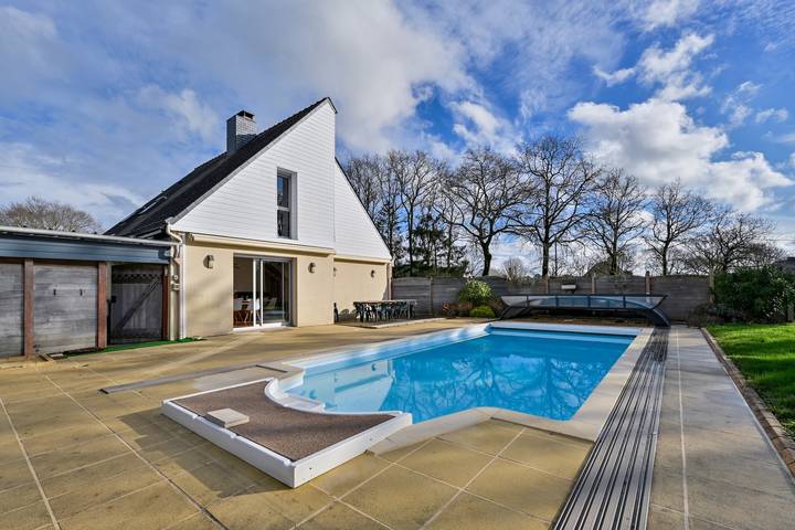 Maison de vacances pour 12 personnes, avec jardin ainsi que terrasse et piscine