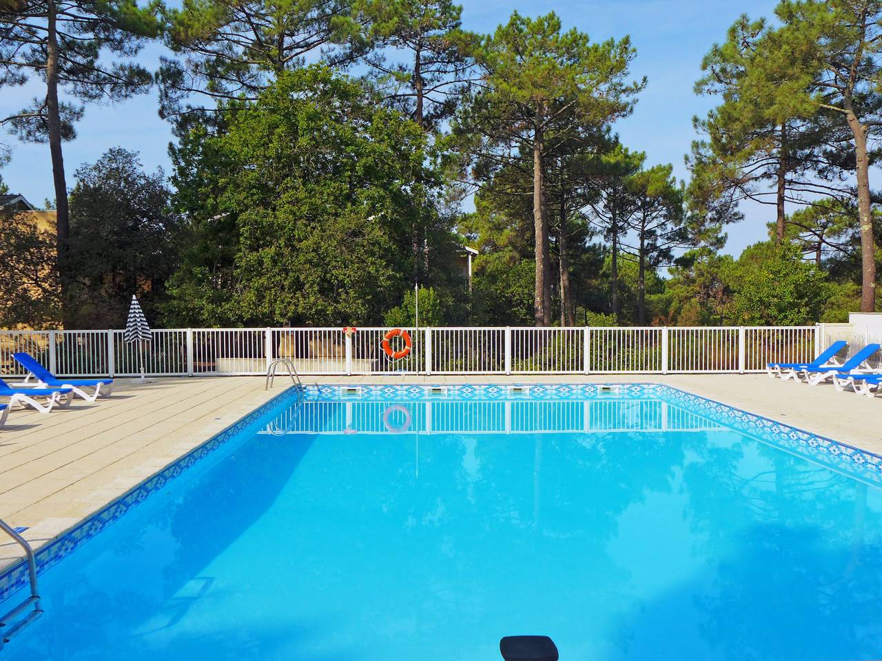 Entire apartment, Les Grands Pins in Carcans, Lesparre-Médoc region