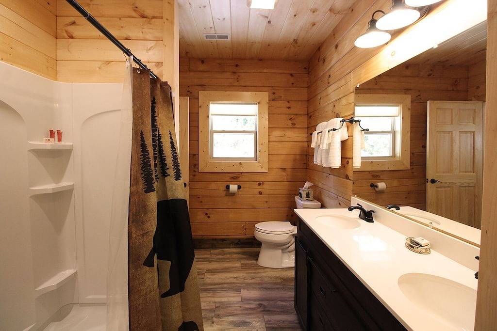 Vacation House for 4 Guests in Bryson City, Fontana Lake