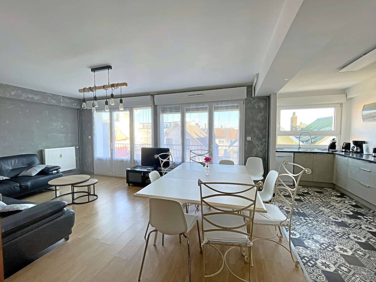 Appartement entier, Appartement spacieux au cœur de Berck-Plage avec balcon et parking in Berck Plage, Berck