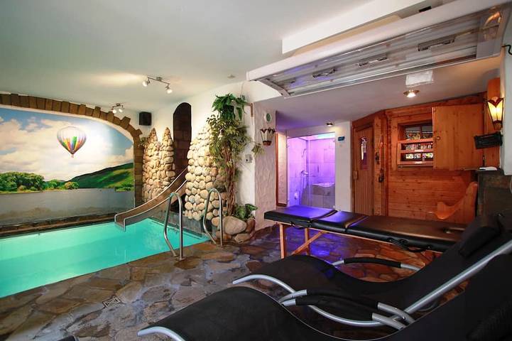 Ferienwohnung für 3 Personen, mit Sauna und Balkon sowie Whirlpool, mit Haustier in Zell Stadt (Mosel)