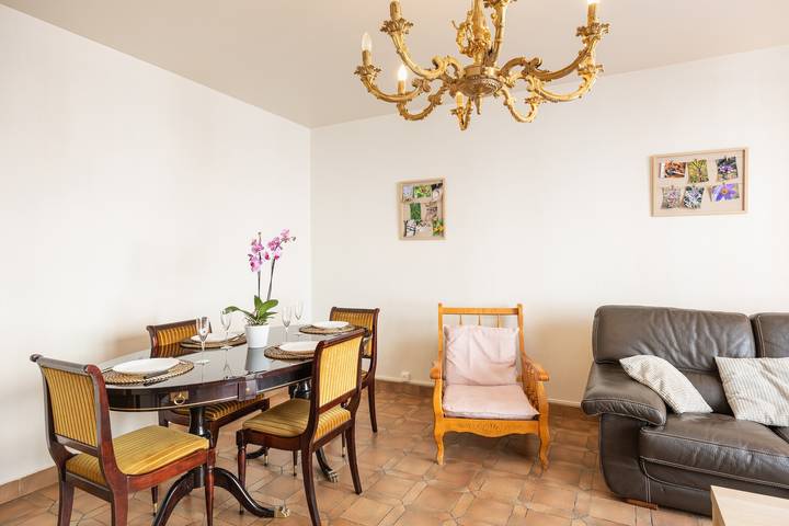 Hel lejlighed, Holiday Apartment "Gîte Le Scaphandre" with Balcony & Wi-Fi in Espalion, Aveyron
