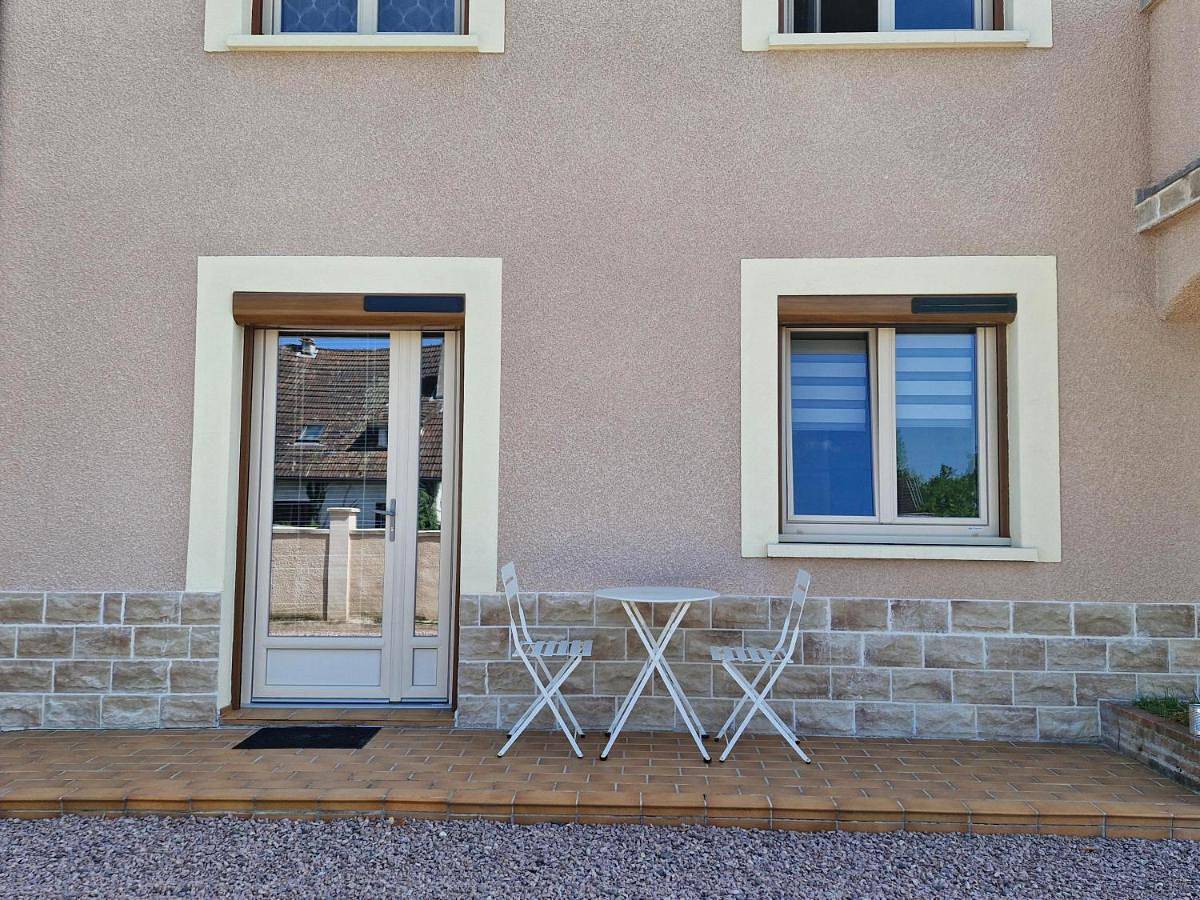 Appartement entier, One-Bedroom Apartment in Lapalisse, Région de Vichy