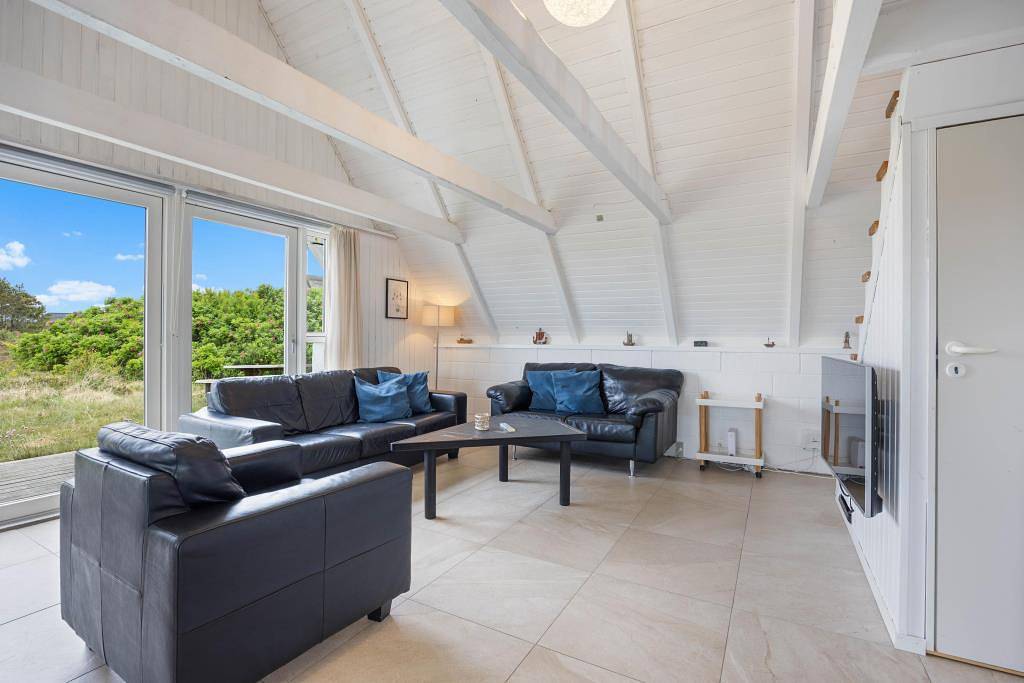 Charming thatched cottage with outdoor hot tub – 2 dogs welcome in Hvide Sande, Holmsland Klit