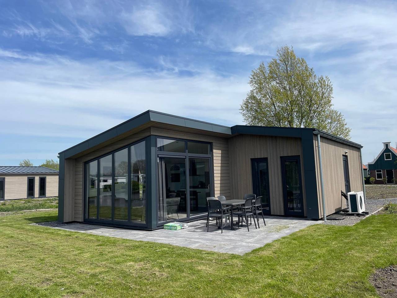 Modern chalet met 2 badkamers in Graft-De Rijp, Nederlandse kust