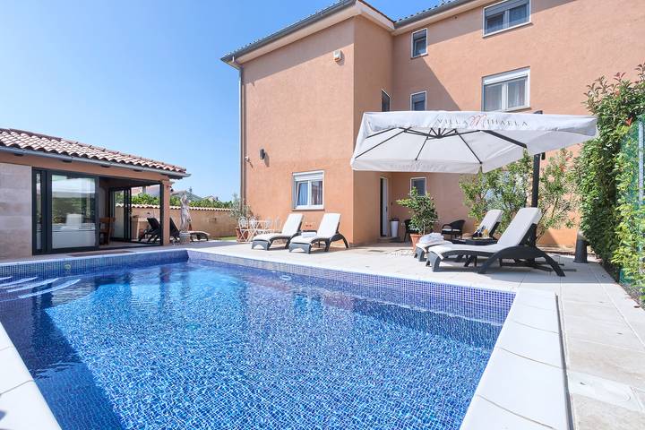 Ferienwohnung für 4 Personen, mit Balkon und Pool in Fazana - 3