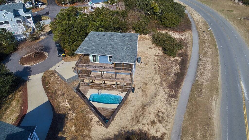 Owners Weeks Open⭐New Hot Tub⭐️Heated Pool, Linens, Wifi, Tennis Courts, Dogs in Corolla, Currituck County