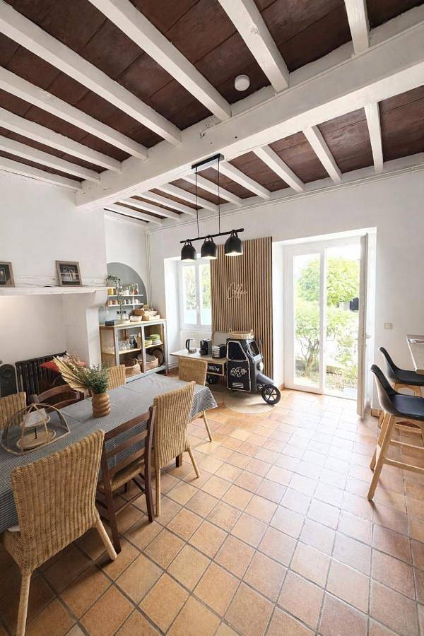 Villa pour 8 personnes, avec terrasse, adapté aux familles dans Béarn