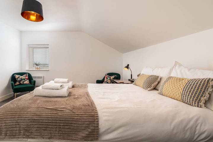 Entire apartment, Pass the Keys | Spacious and Quiet Flat in Aylesbury in Aylesbury, Buckinghamshire