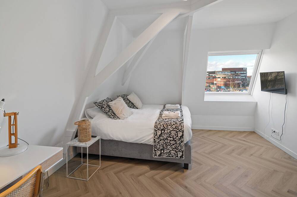 Ganze Wohnung, Josés Apartment im Zentrum von Roosendaal, Zimmer zu vermieten. Nur wenige Schritte zu allen Sehenswürdigkeiten, vereint diese Bed en Koffie Unterkunft Komfort und moderne Ausstattung. in Roosendaal, Nordbrabant