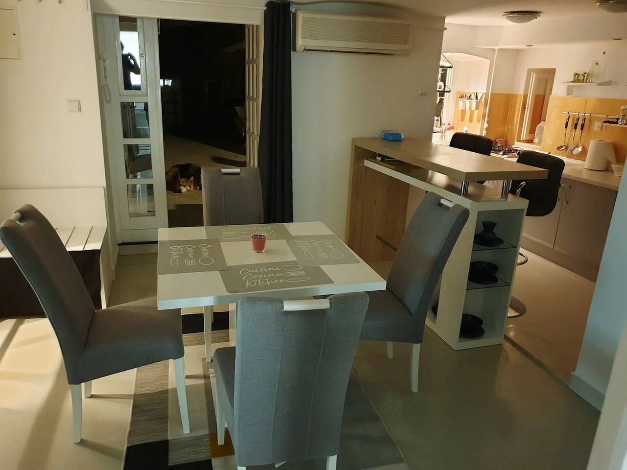 Entire apartment, Apartment Vinko, Center - Two Bedroom Apartment with Shared Terrace in Zagreb, Zagreb region