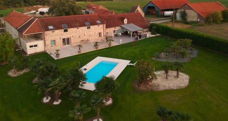 Gîte pour 4 personnes, avec vue ainsi que piscine et jardin à Laon