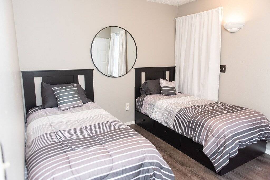 Tranquil 5 bedroom home with large deck and yard in Billings, Yellowstone County