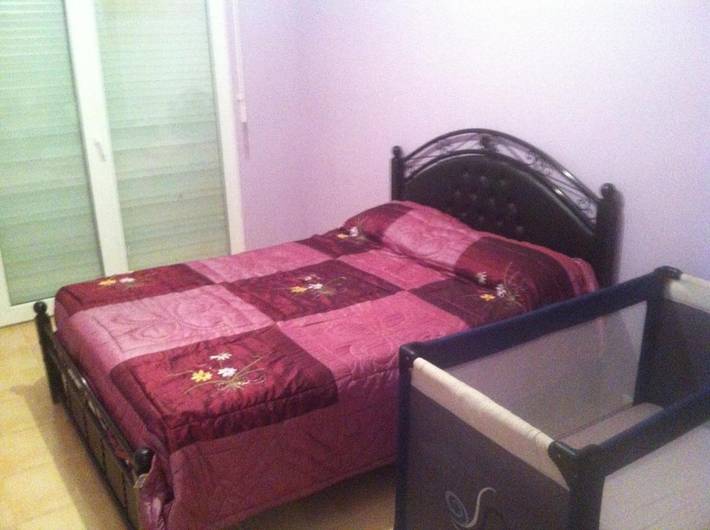 Appartement de vacances pour 6 personnes, avec piscine ainsi que terrasse et vue