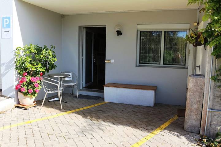 Ganze Wohnung, Studio mit vollen Füßen, voll ausgestattet, 27 m2 in Blonay, Genfer See