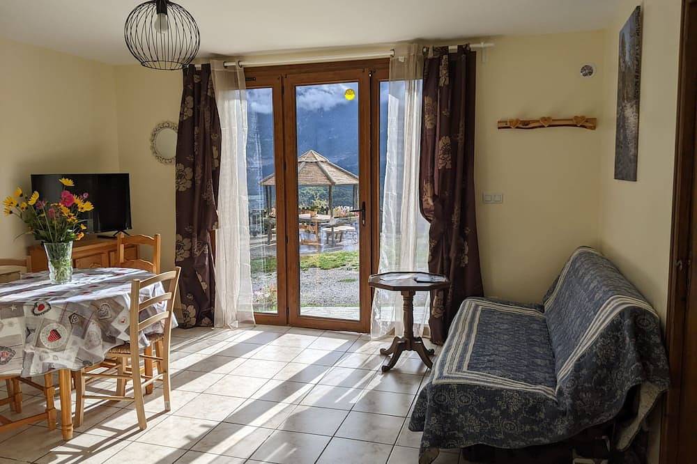 Self-catering cottage with exceptional view in Châteauroux-les-Alpes, Nationalpark Écrins
