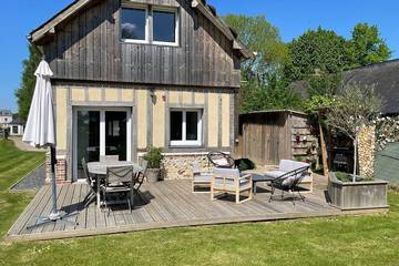 Gîte pour 7 personnes, avec jardin et terrasse à Boulleville