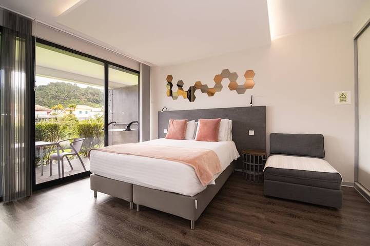Studio Lower-level w/ kitchenett and patio in Santana, Madeira