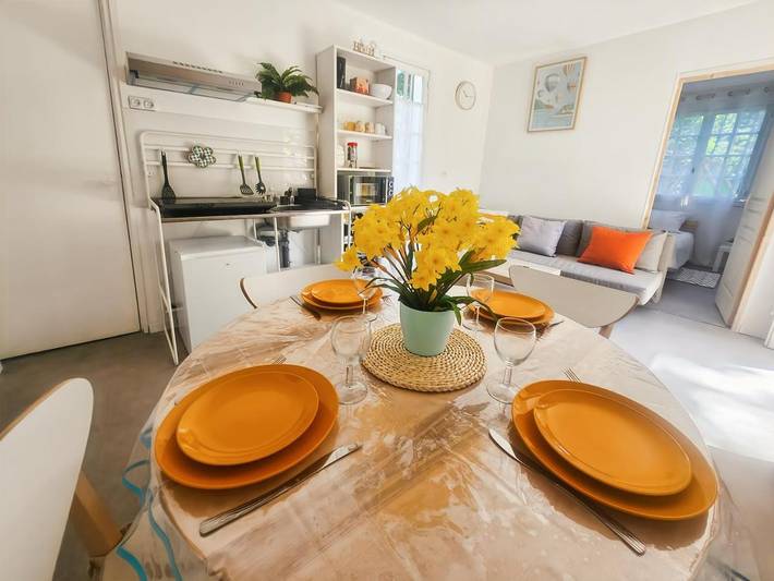 Location de vacances pour 3 personnes, avec terrasse ainsi que jacuzzi et jardin à Montry - 3