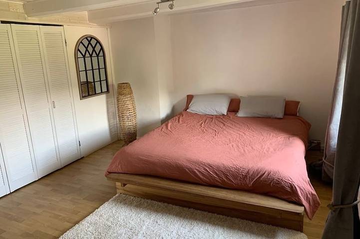 Location de vacances pour 8 personnes, avec jardin à Bourg-Lastic - 2