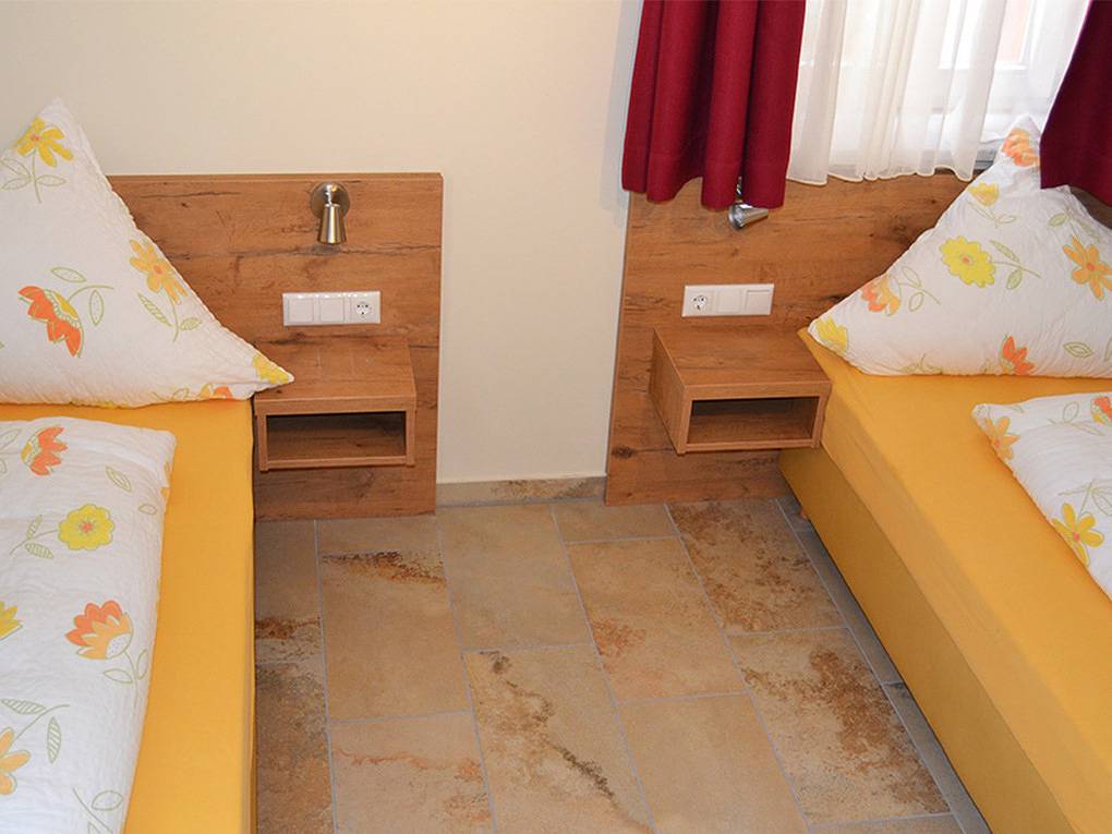 Ganze Ferienwohnung, Maikäfer in Colmberg, Romantische Straße