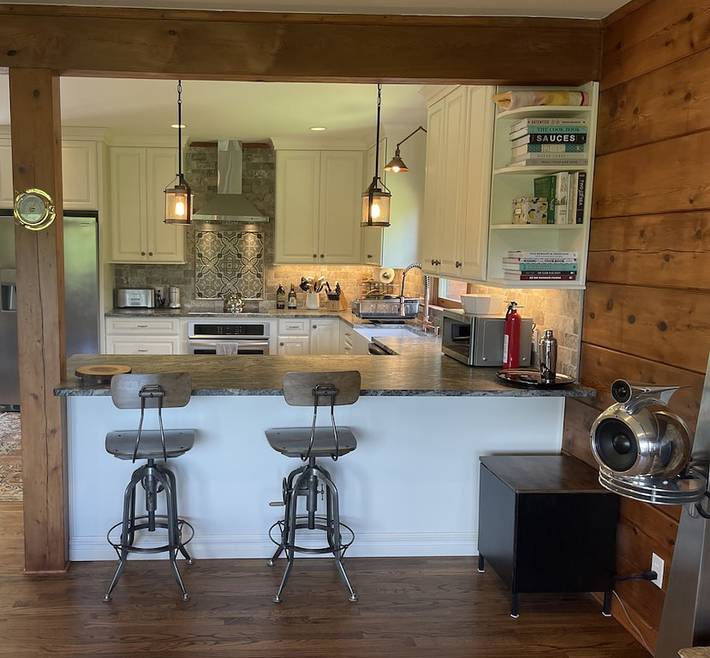 Vacation rental for 4 people, with yard and hot tub, with pets in Sugar Mountain
