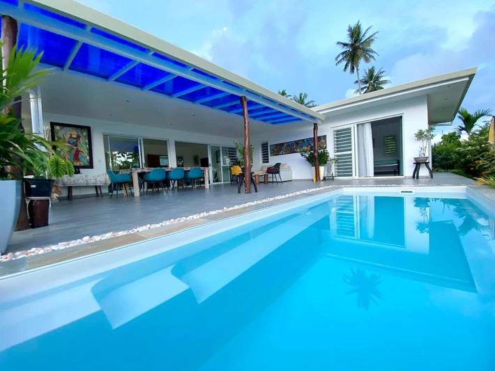 Villa pour 6 personnes, avec piscine ainsi que jardin et vue, animaux acceptés