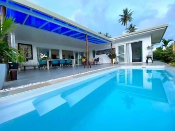 Cottage pour 6 personnes, avec jardin ainsi que vue et piscine, animaux acceptés dans Taravao