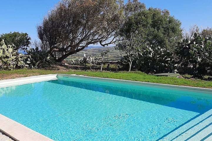 Chambre d’hôte pour 4 personnes, avec Jardin et Piscine à Stintino