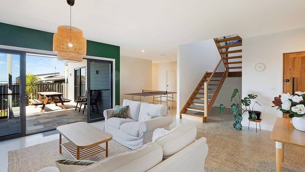 Noble House - Absolutely Stunning House in Convenient Location! in Dalmeny, New South Wales