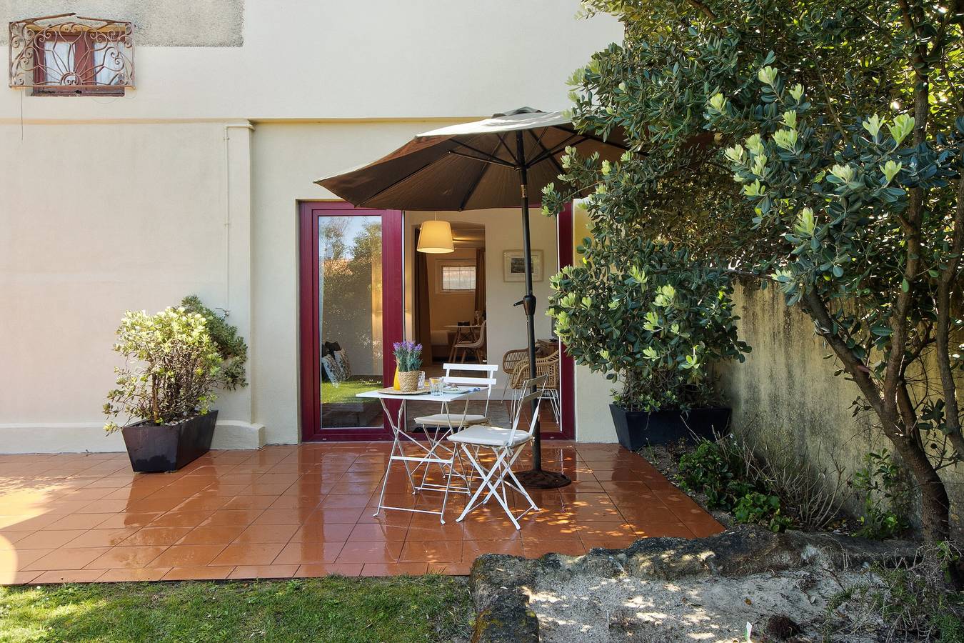 Holiday Apartment 'Praia Da Granja - Seaside Beach' with Sea View, Garden & Wi-Fi in São Félix da Marinha