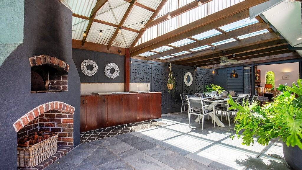 Mulberry House - Pet Friendly with Swimming Pool in Berry (NSW), New South Wales