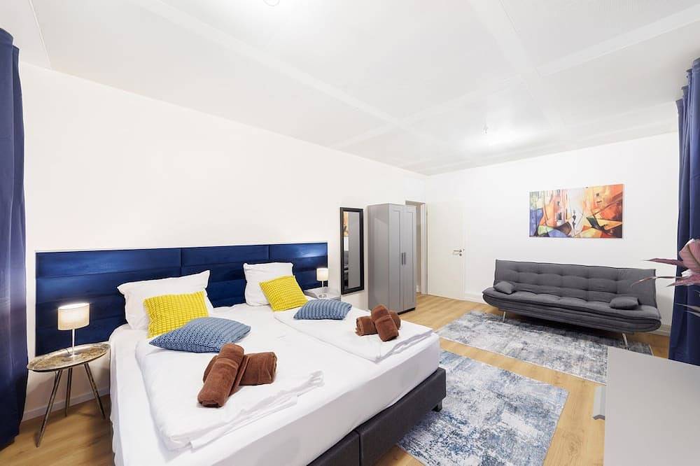 Ganze Wohnung, Big New 6Rms Flat/150m2 City Center Prime Location in Charlottenburg Berlin, Berlin