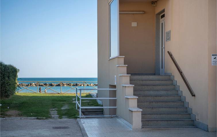 Apartamento vacacional entero, Apartamento con vistas al mar, WiFi y aparcamiento in Lido Riccio, Ortona (Municipio)