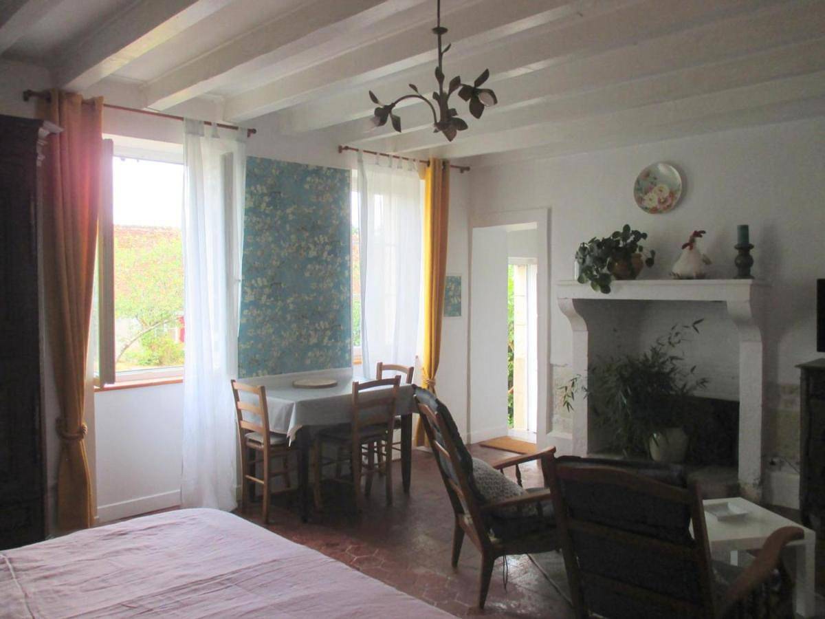 Holiday Home in Lurcy-Lévis, Allier