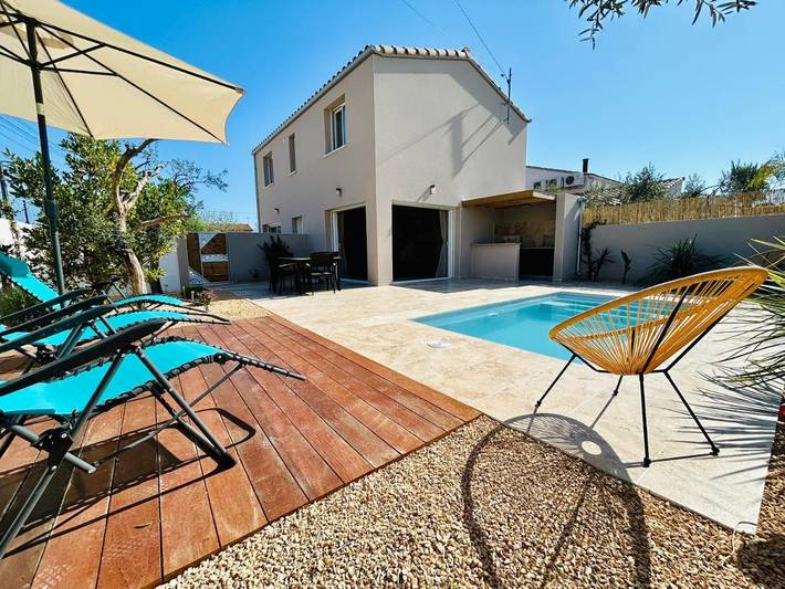 Villa pour 6 personnes, avec Terrasse ainsi que Jardin et Piscine