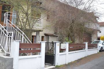 Gîte pour 5 personnes, avec jardin et balcon dans Ferrières-Saint-Mary