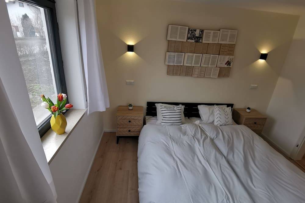 Ganze Wohnung, Einzigartige und moderne Ferienwohnung mit Designbad und Terrasse in Petting, Rupertiwinkel